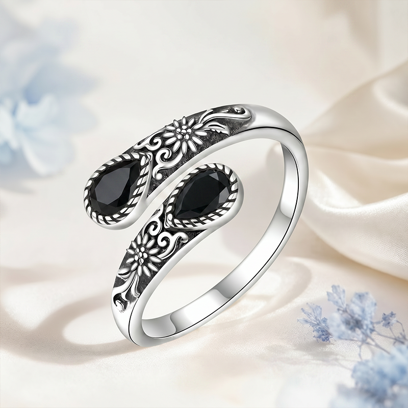 🎁💖🌙Moonstone Bloom Ring | Vintage Style • Adjustable Fit • Timeless Elegance